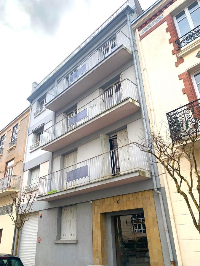 Le Callou - Parking - Face Aux Thermes - Rez De Chaussee Vichy Exterior foto